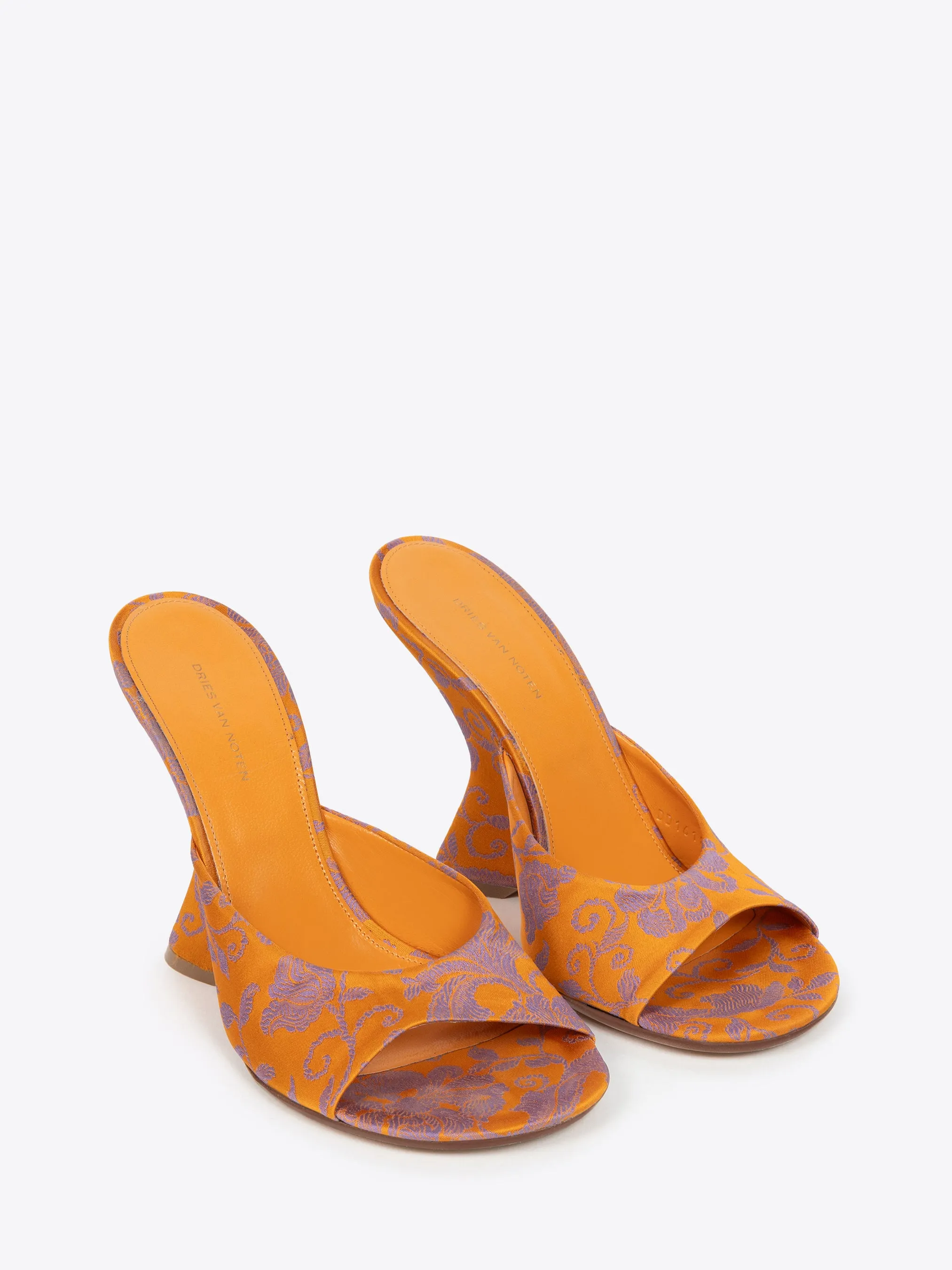 Open-toe jacquard mules