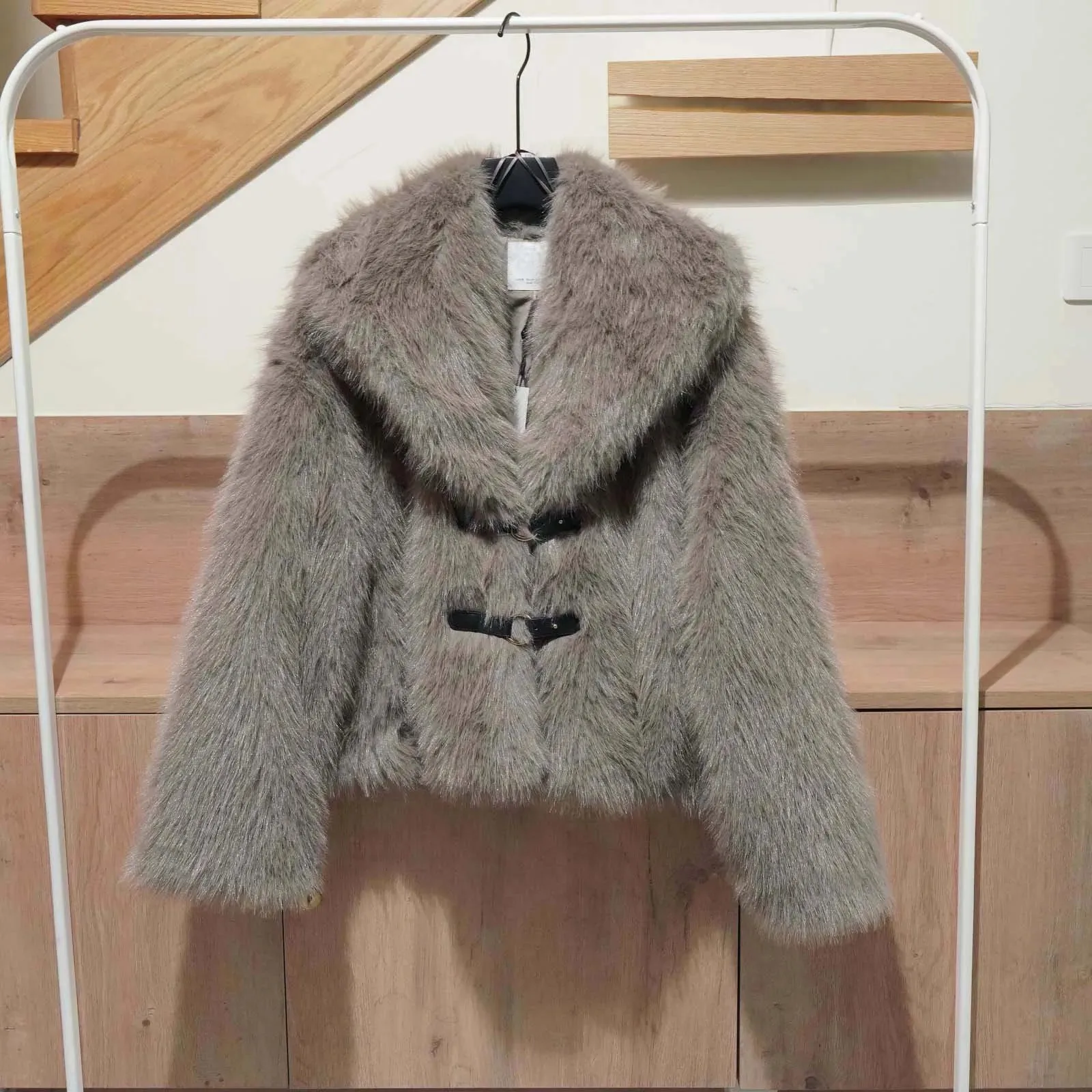 Original Quality Elegant Solid Turn Down Collar Long Sleeve Faux Fur Coat Women Fashion Casual Loose Fur Jacket Y2k Tops