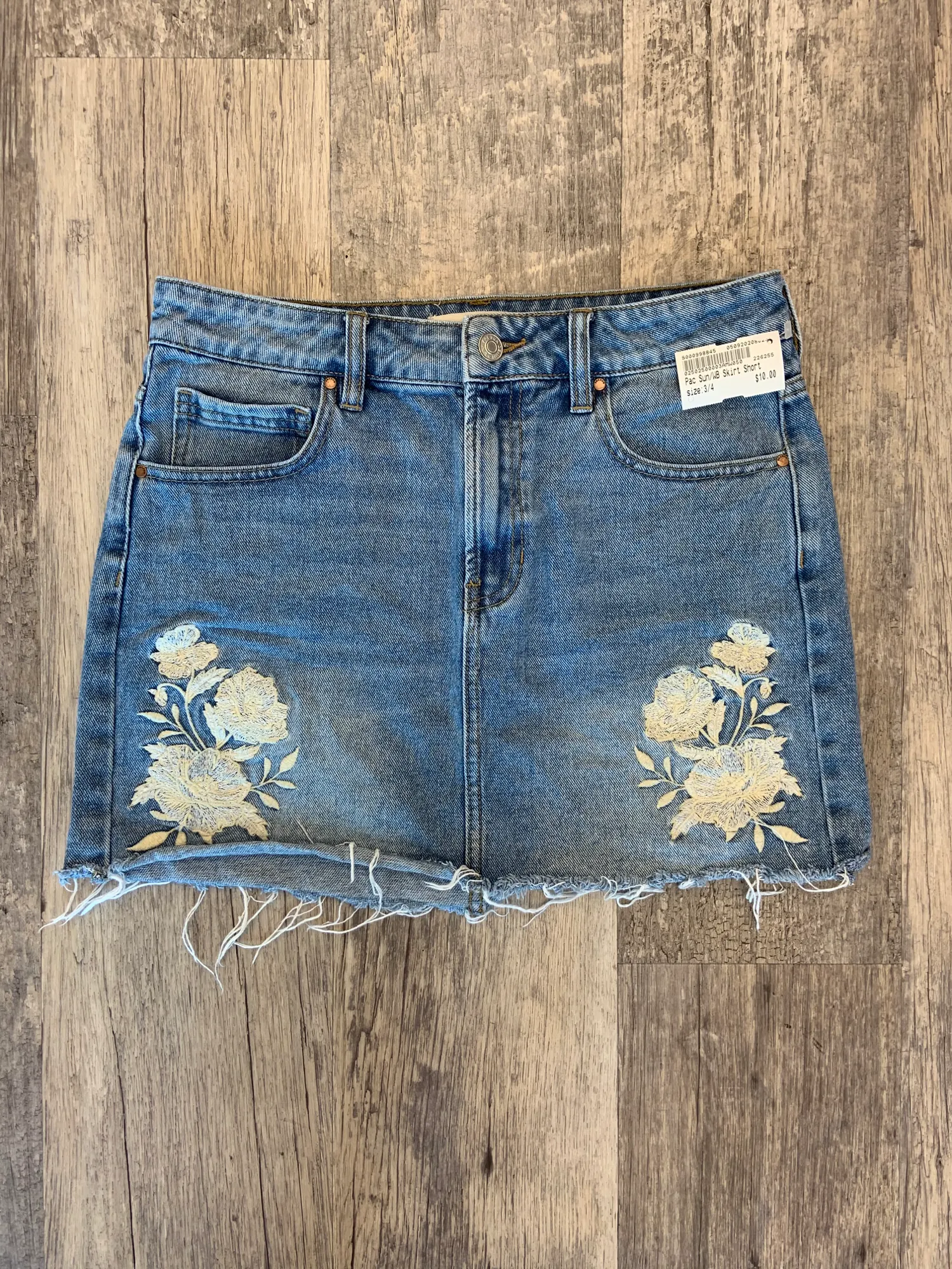 Pac Sun Short Skirt Size 3/4