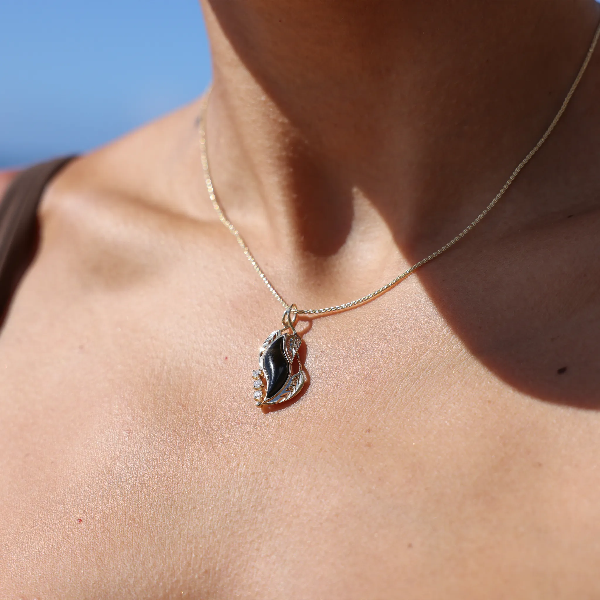 Paradise Black Coral Pendant in Gold with Diamonds