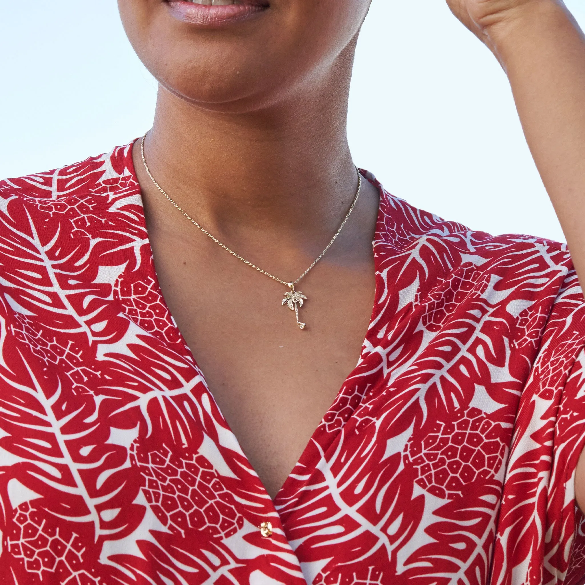 Paradise Palms - Palm Tree Pendant in Gold with Diamonds - 24mm