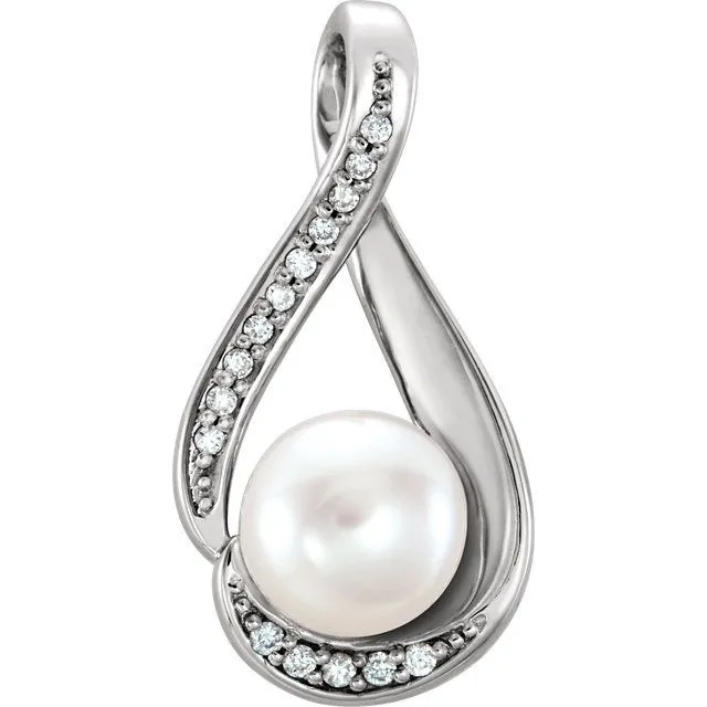 Pearl Pendant with Diamonds in 925 Silver/14 K Gold. VVS1;G Color Diamonds.Certified