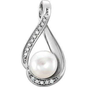Pearl Pendant with Diamonds in 925 Silver/14 K Gold. VVS1;G Color Diamonds.Certified