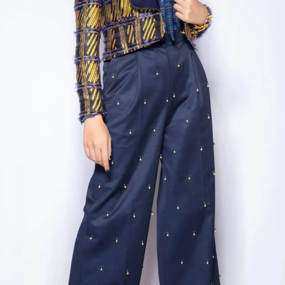 Pearled Light Wide-Legged Trouser