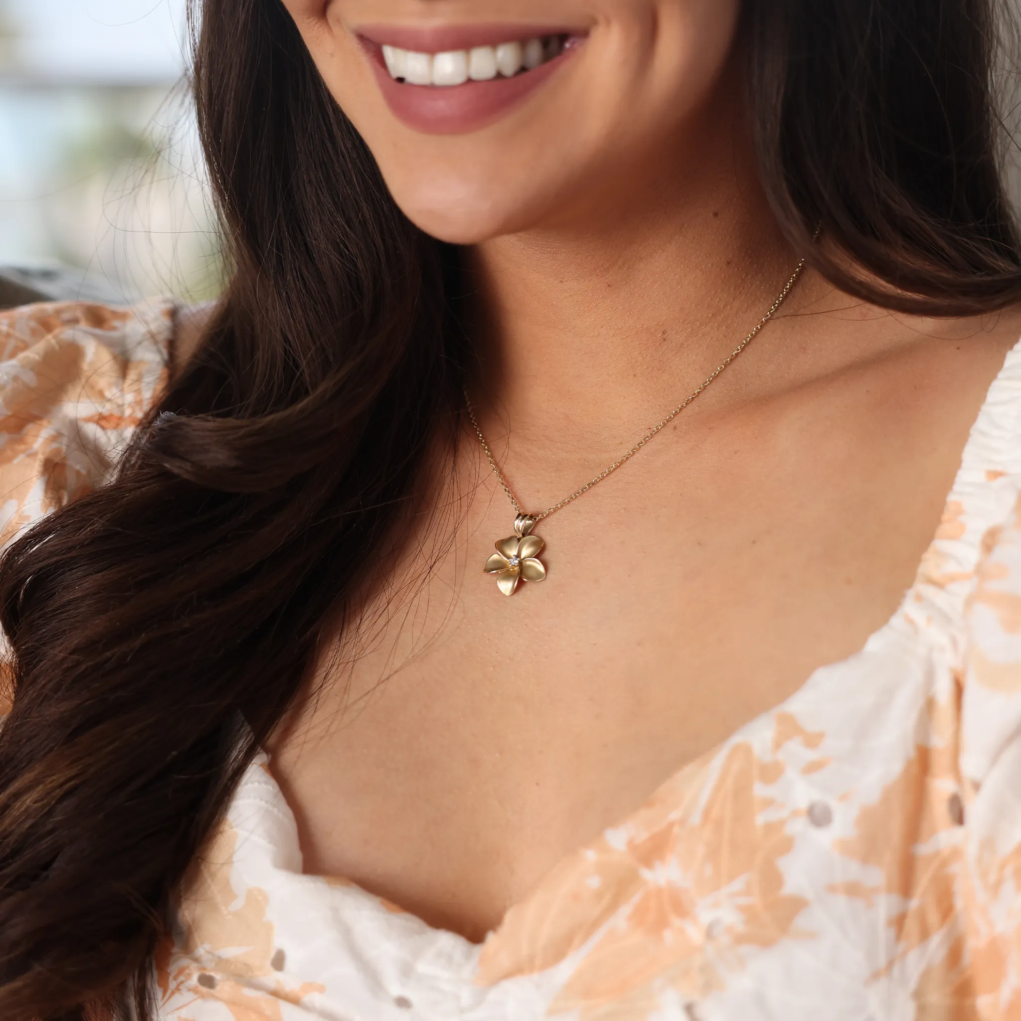 Plumeria Pendant in Gold with Diamond - 18mm