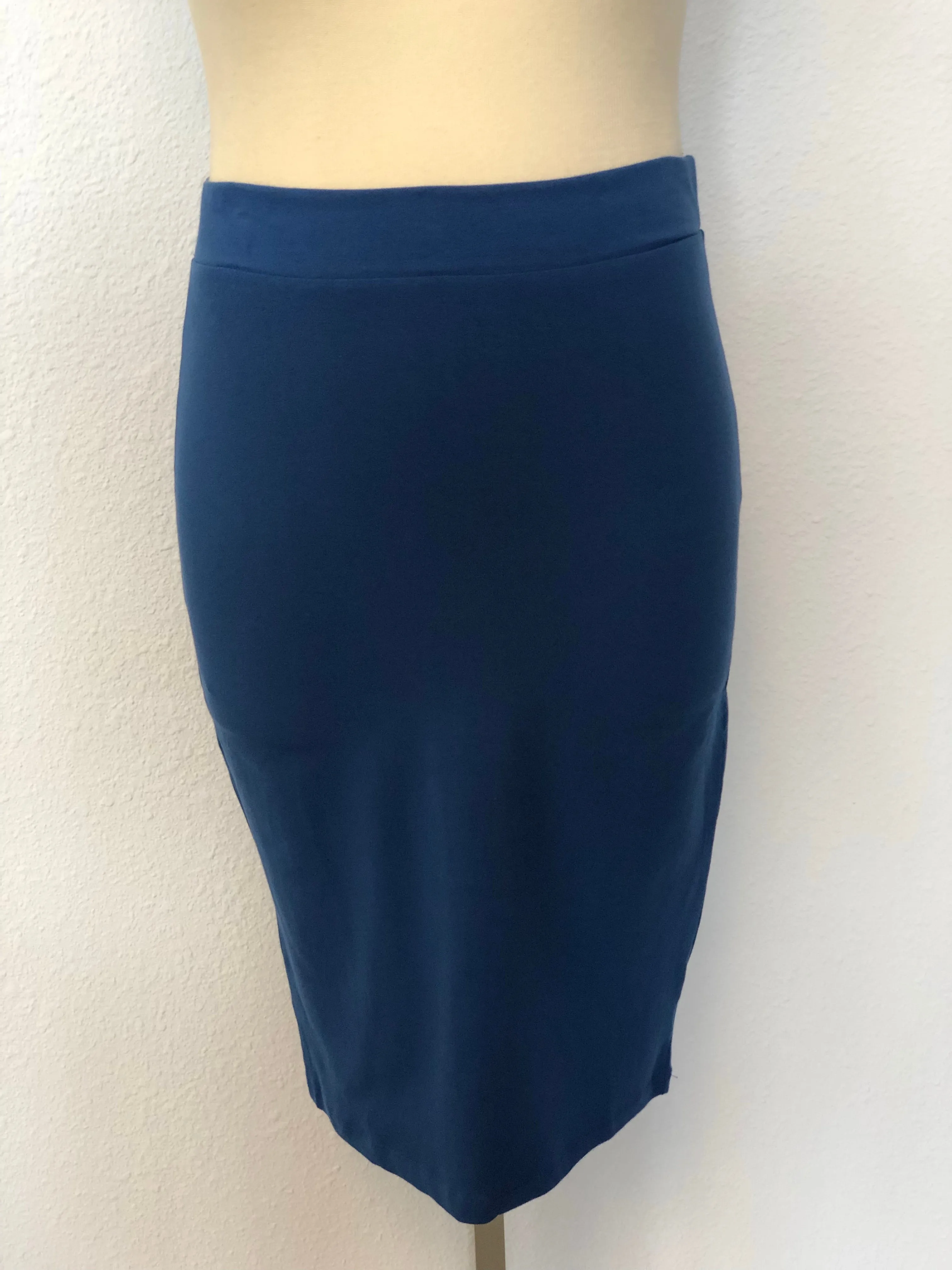 PLUS KNEE LENGTH SKIRT