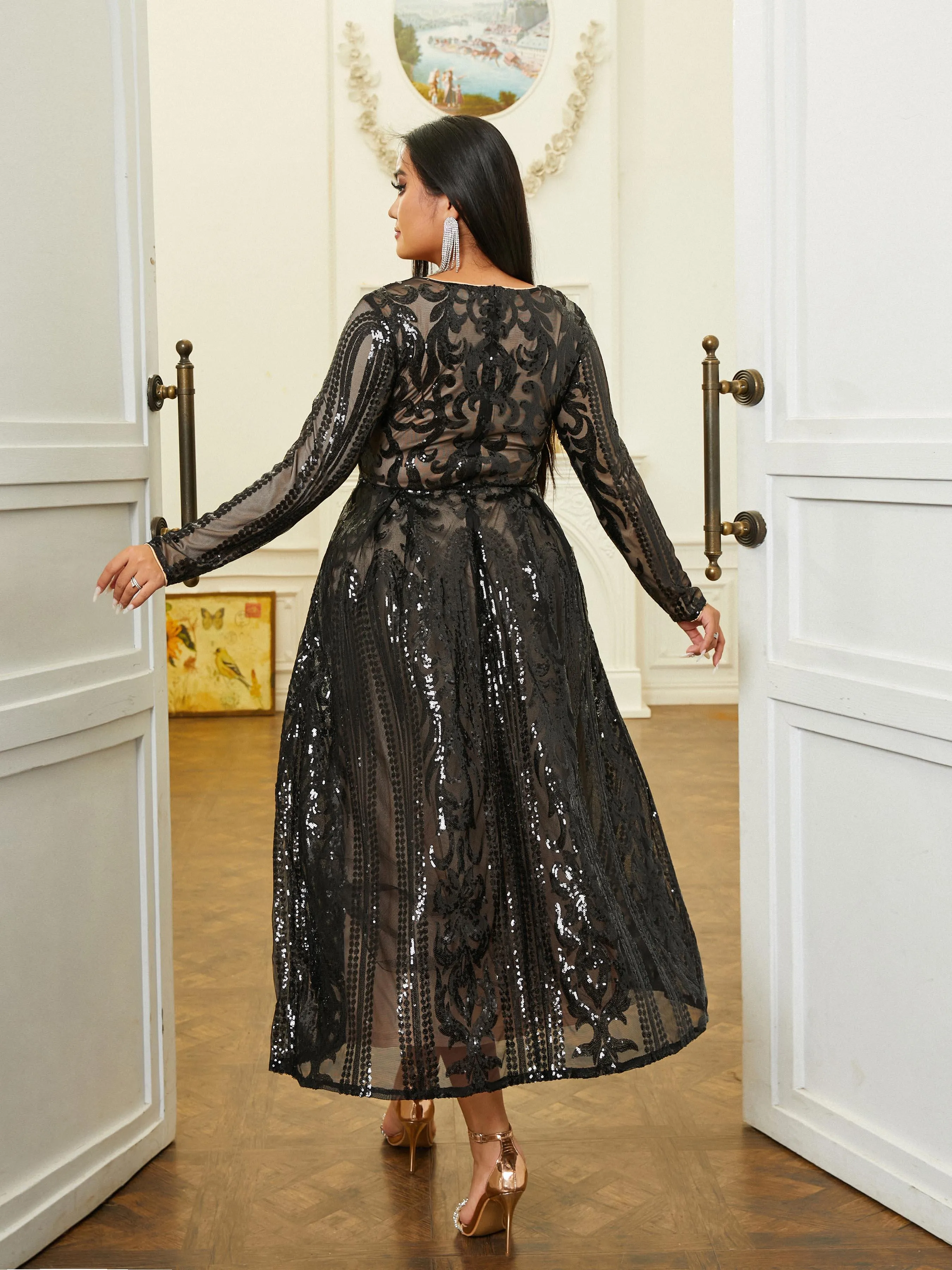 Plus V-neck Long Sleeve Sequin Dress PRJ10179
