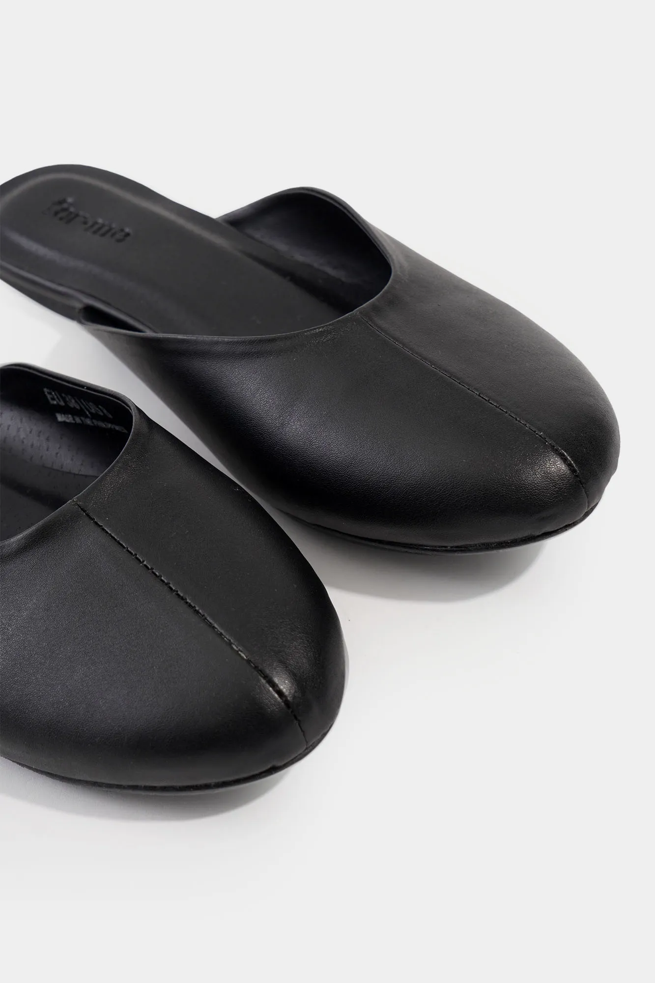 Round Toe Pointed Toe Mules