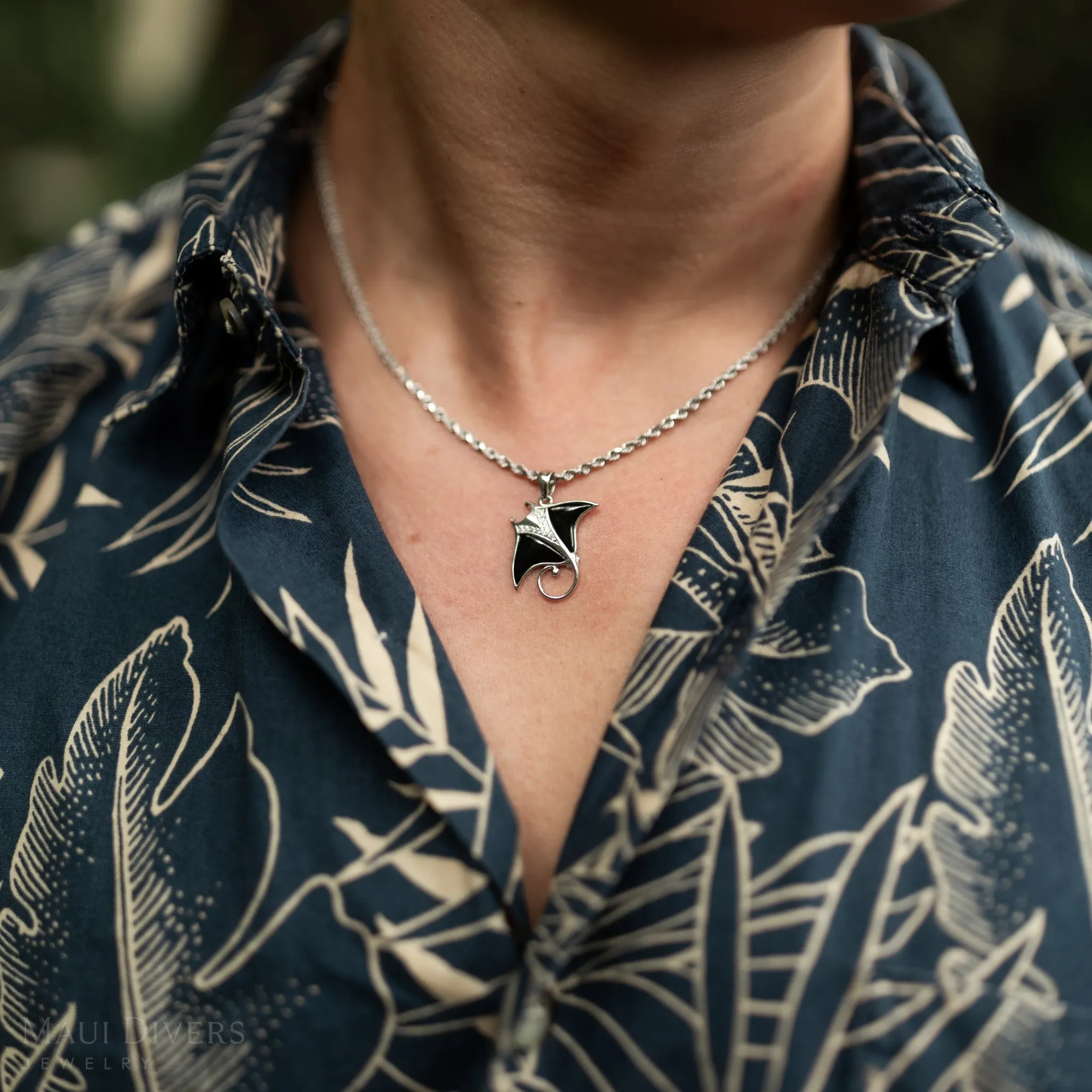 Sealife Manta Ray Black Coral Pendant in White Gold with Diamonds - 21mm