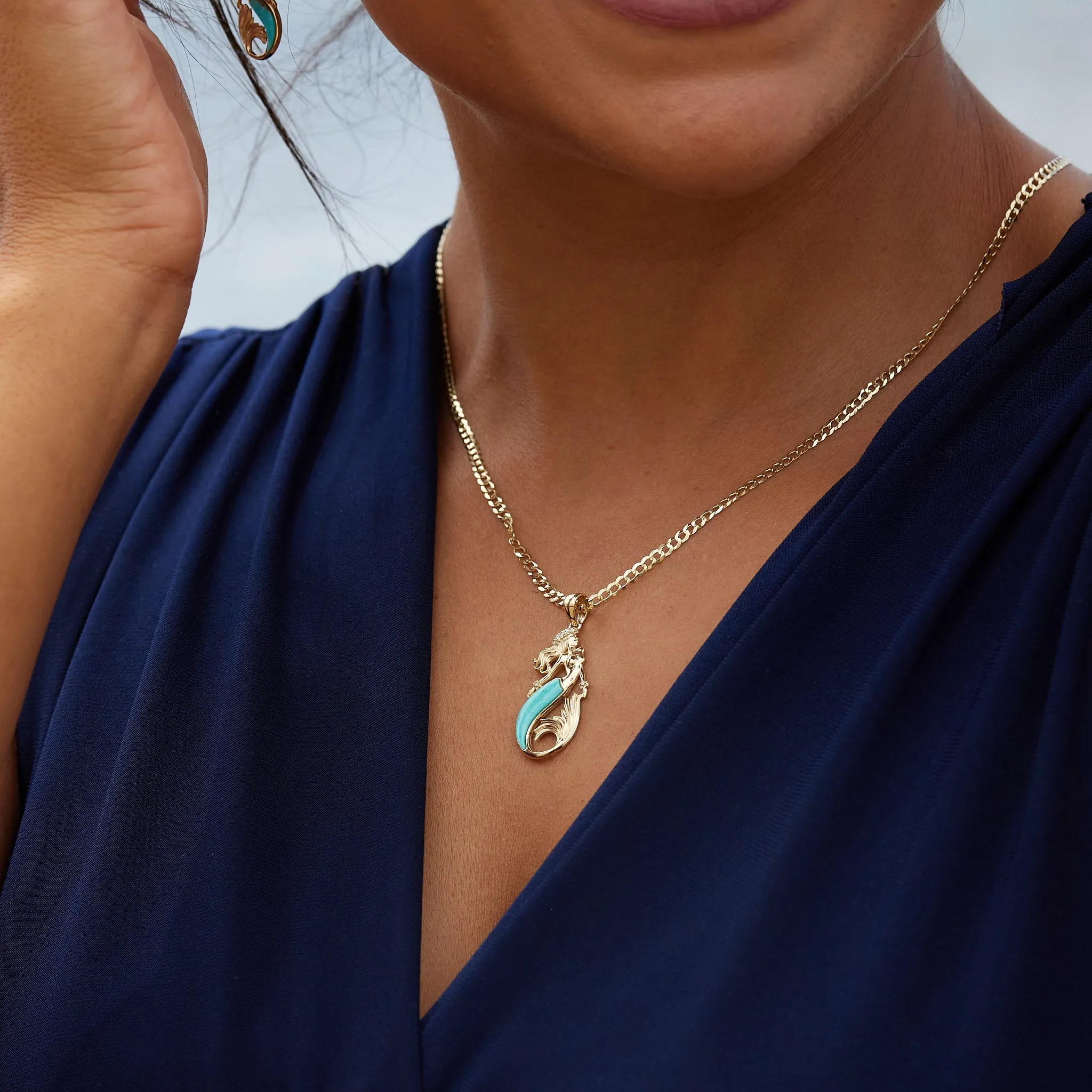 Sealife Mermaid Turquoise Pendant in Gold with Diamonds - 30mm