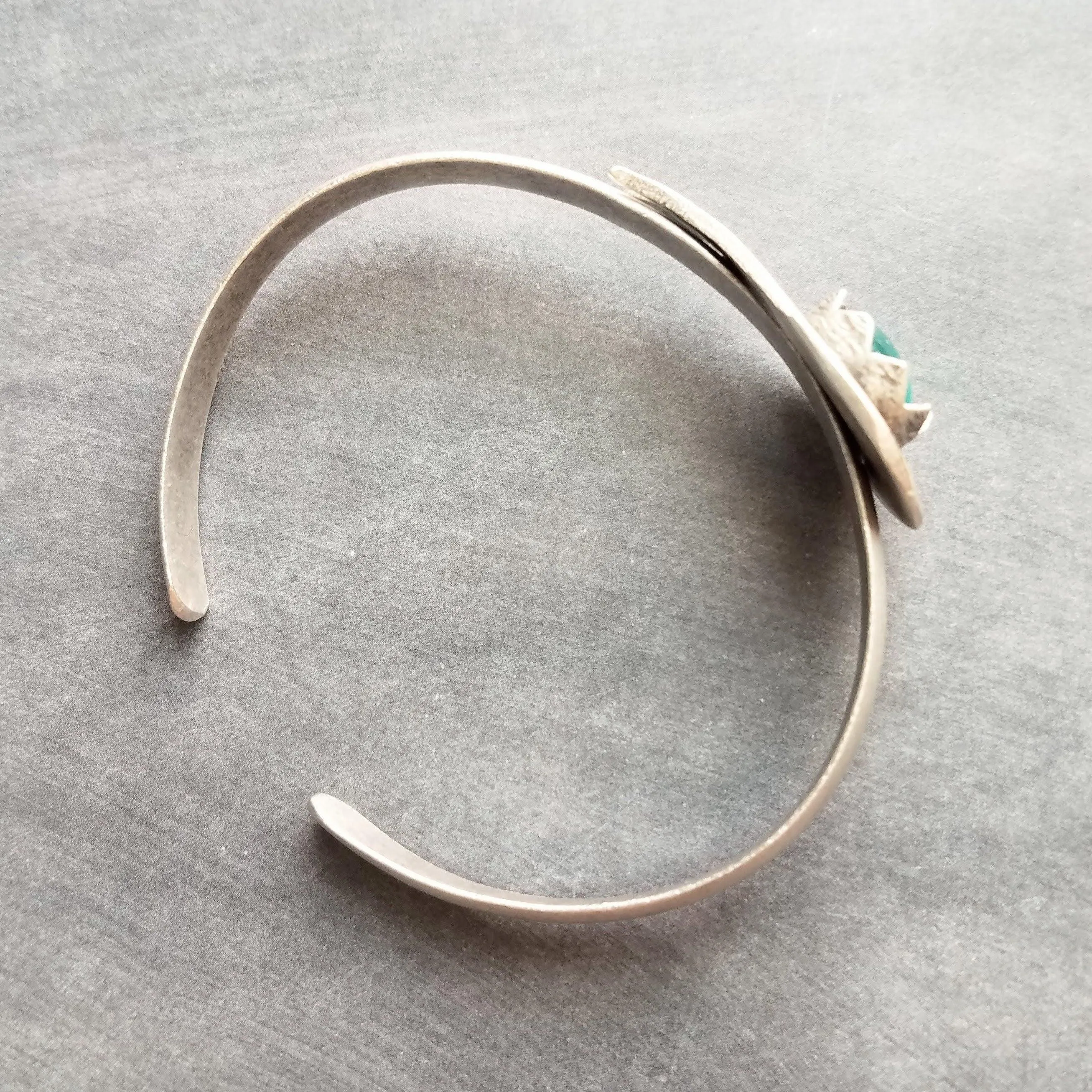 Silver Cuff Bracelet, grey glass stone center bracelet, heavy cuff, oxidized silver, antique silver chunky bracelet, gray sparkle glitter