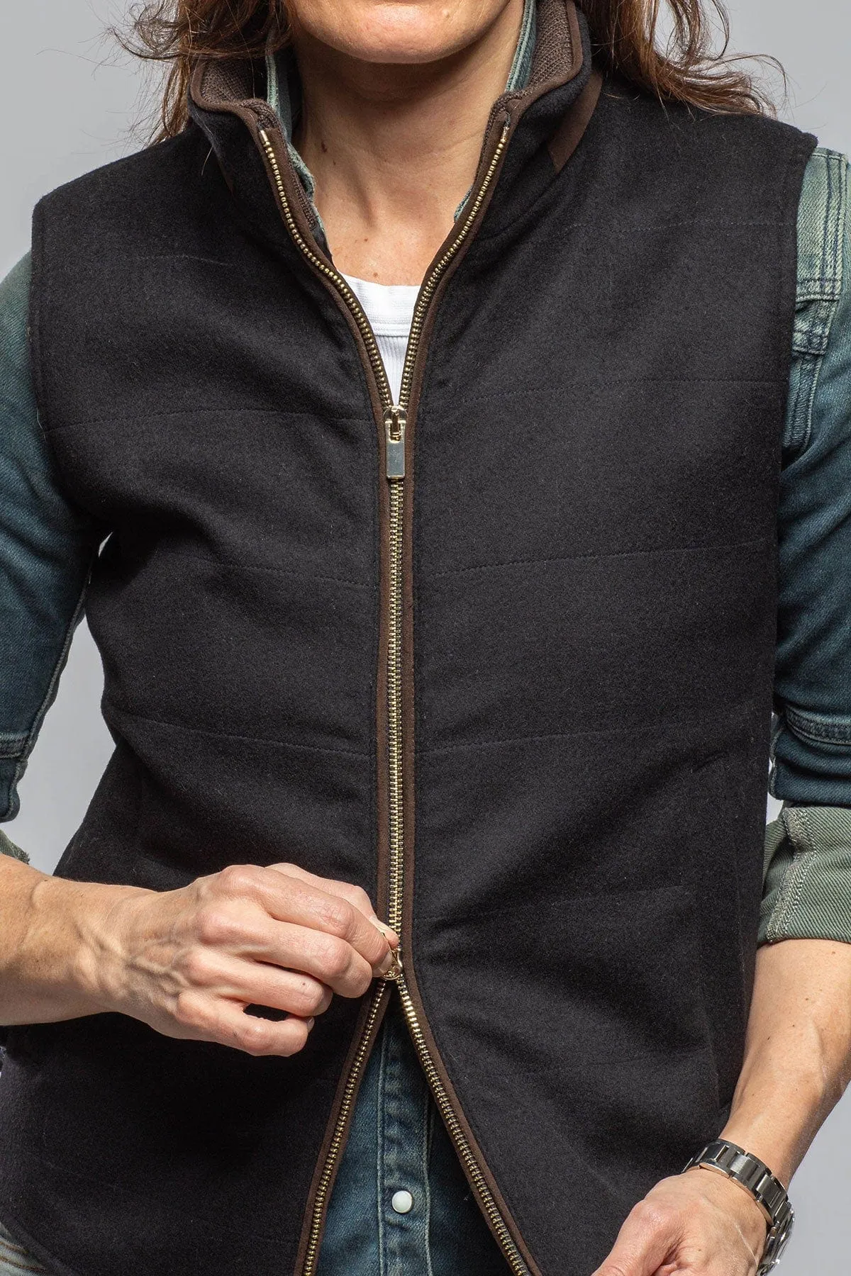 Simi Vest In Black