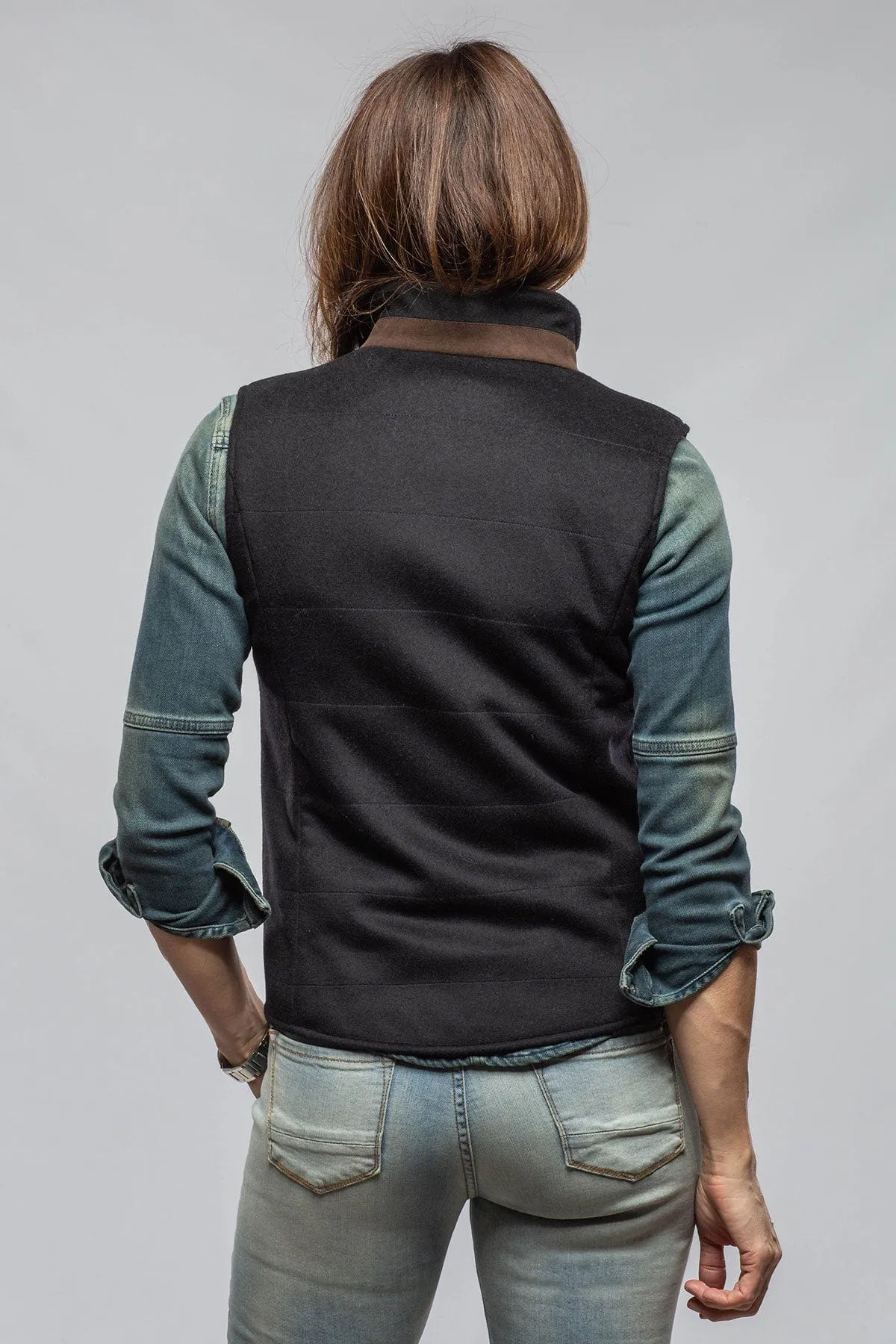 Simi Vest In Black