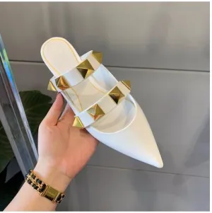 Simple Fashion Pointed Toe Women's Slides