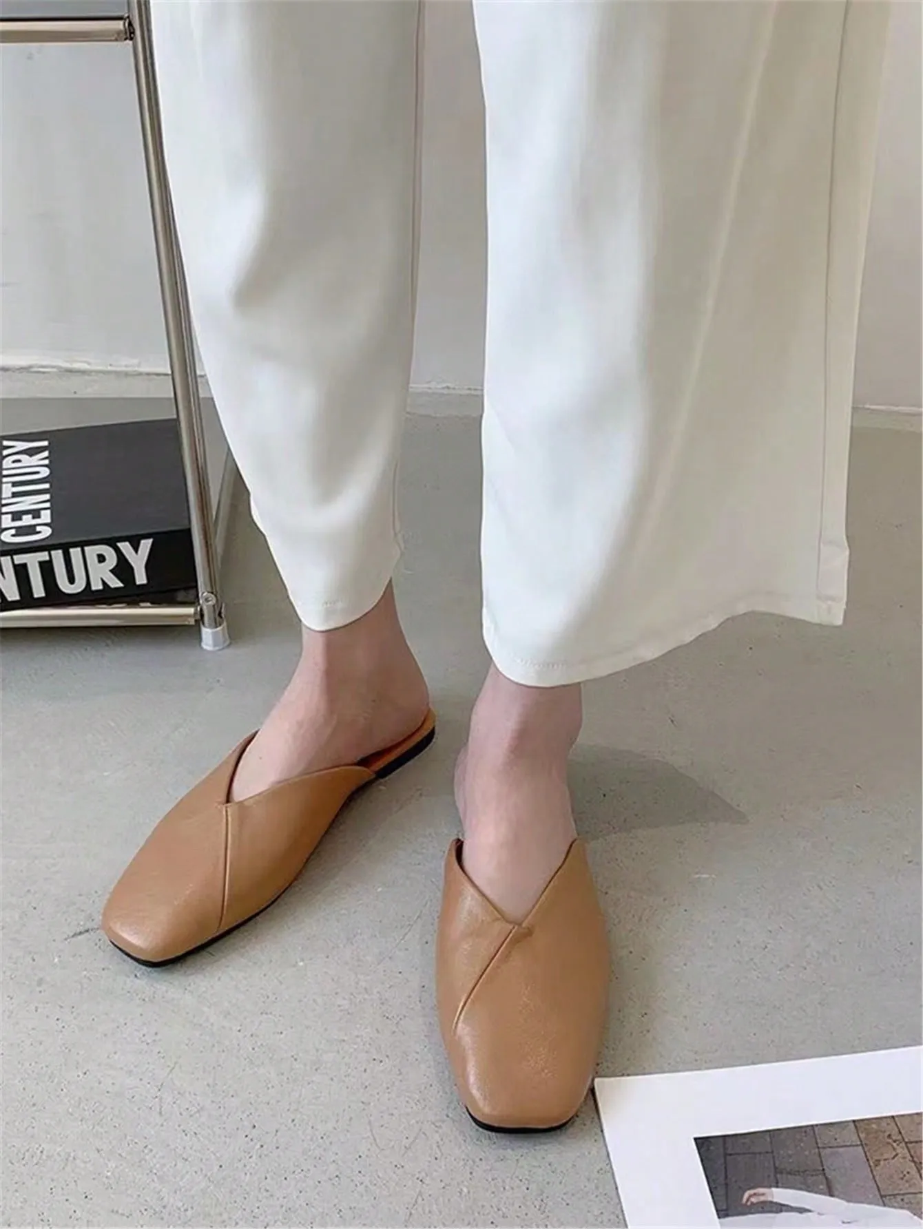 Square Toe PU Flat Mules
