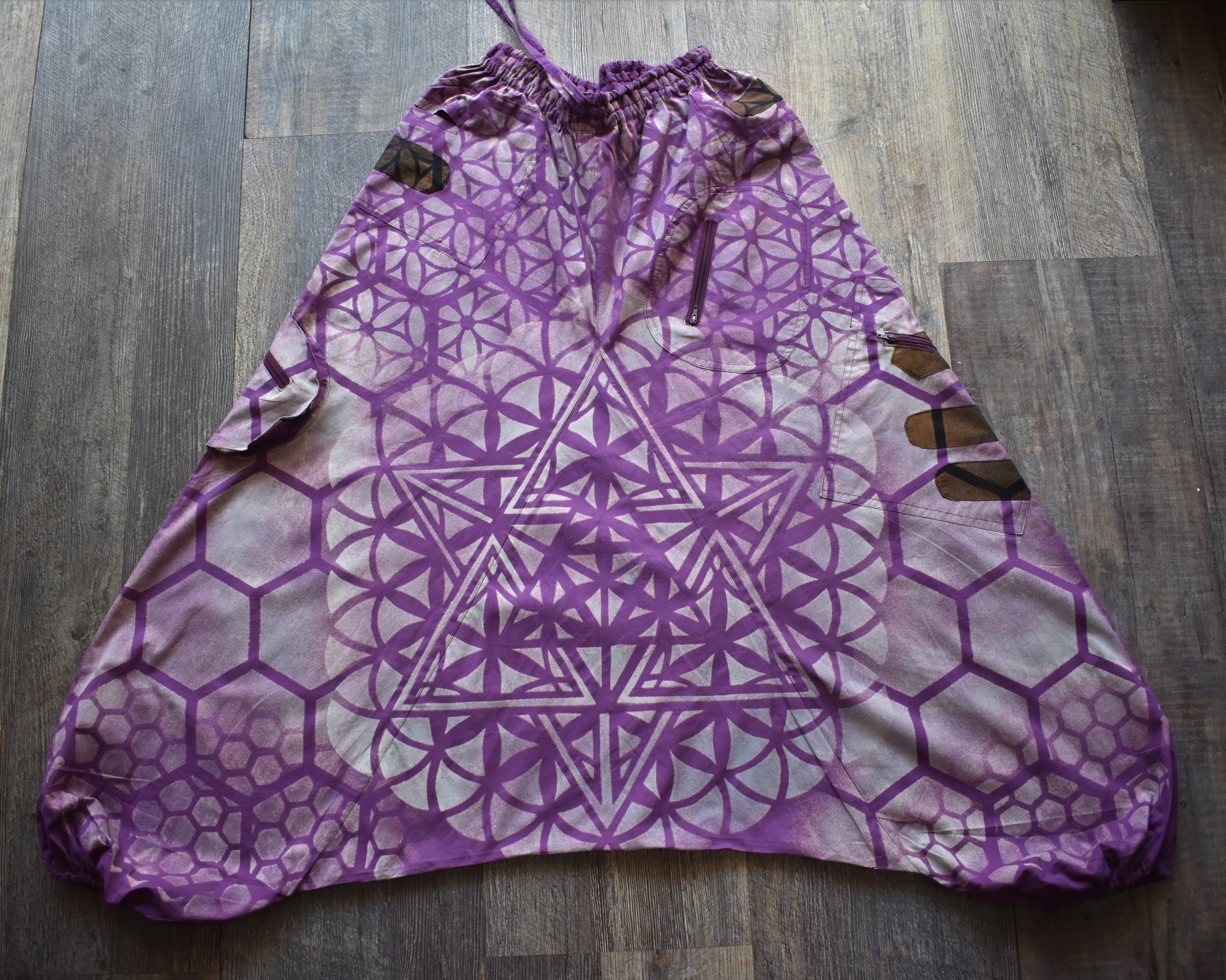Starring Tetrahedron Harem Pants
