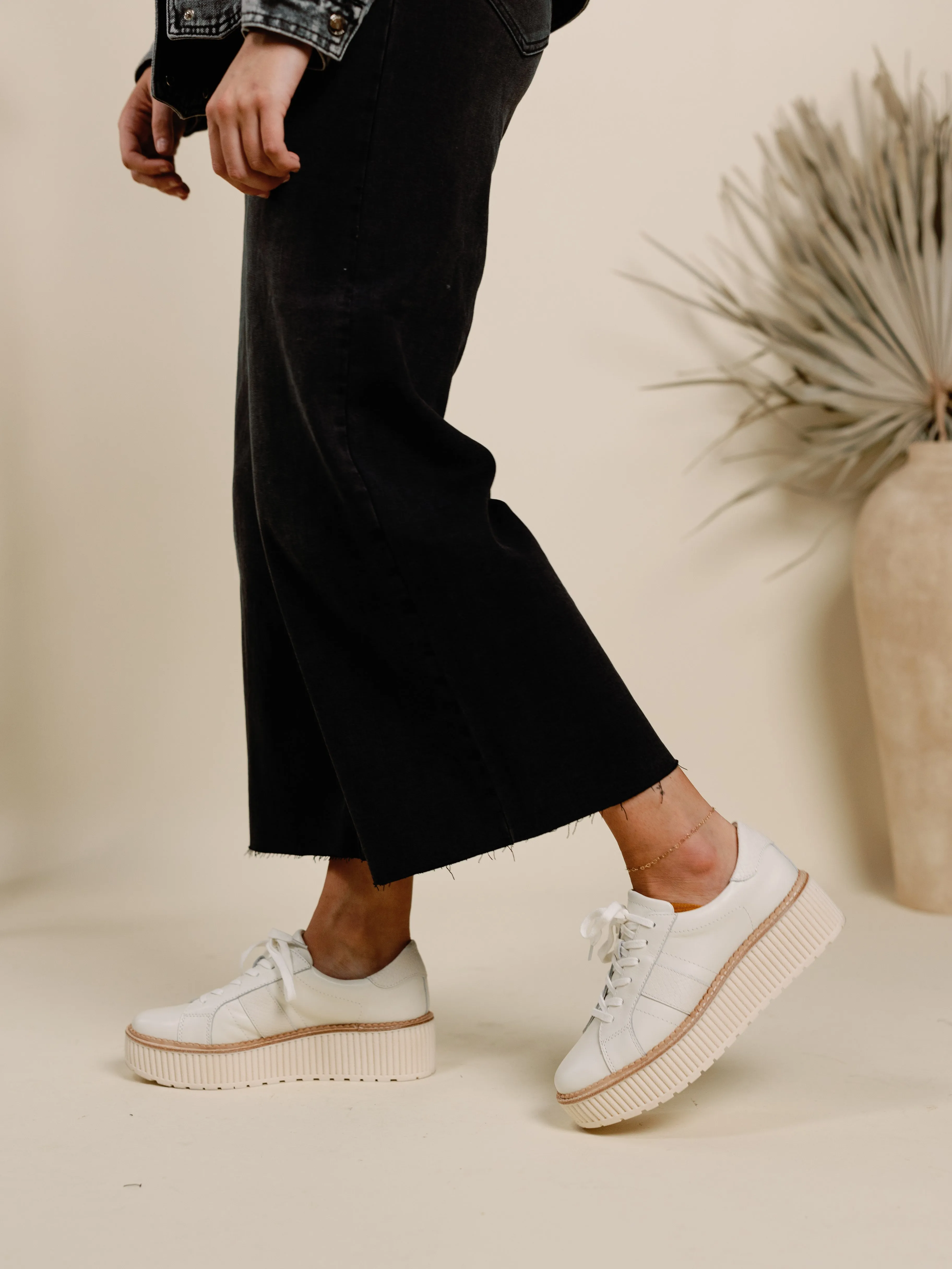 Tiger Sneaker | Dolce Vita