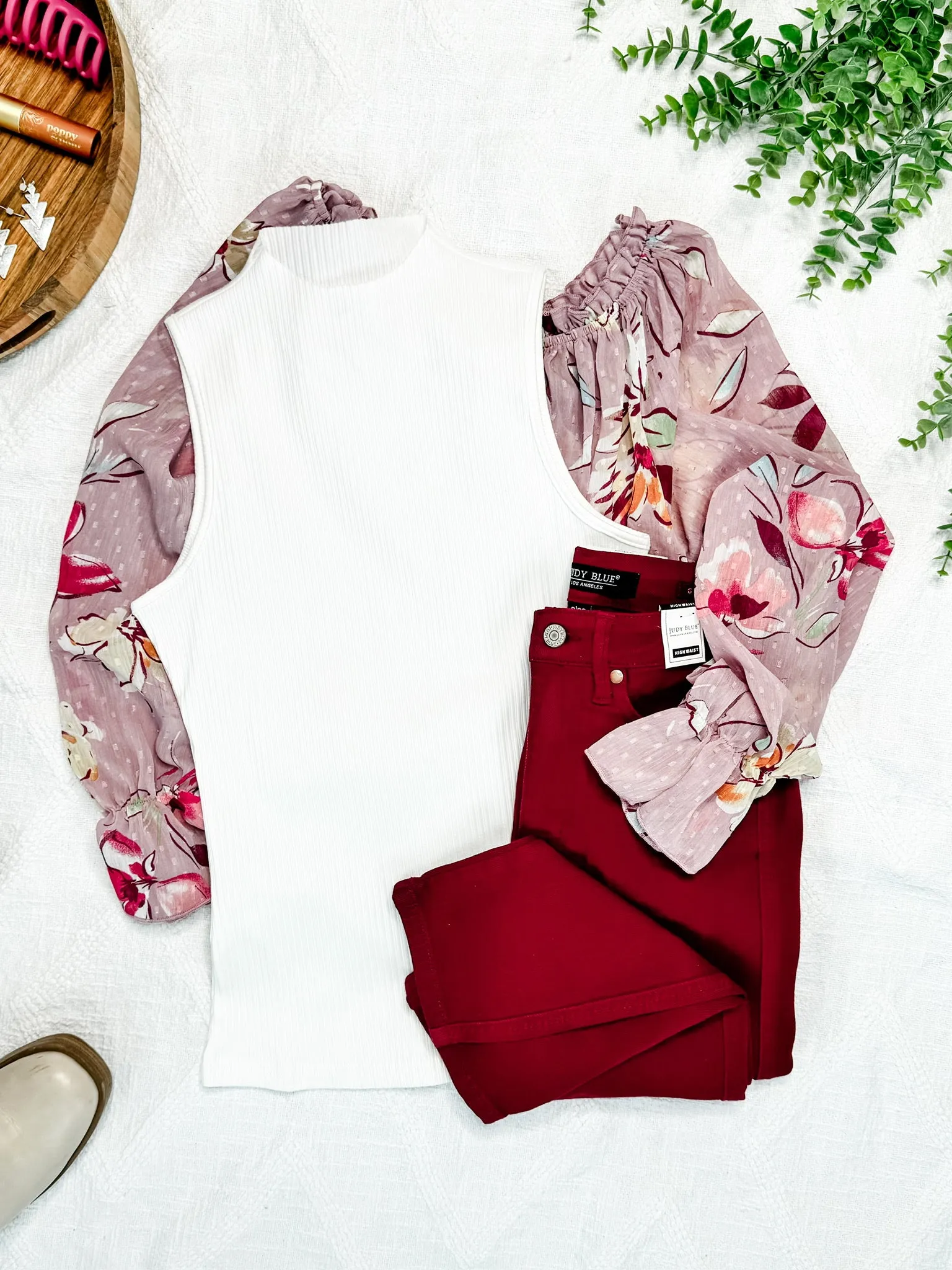 Tummy Control Skinny Fit Judy Blue Jeans In Rich Garnet