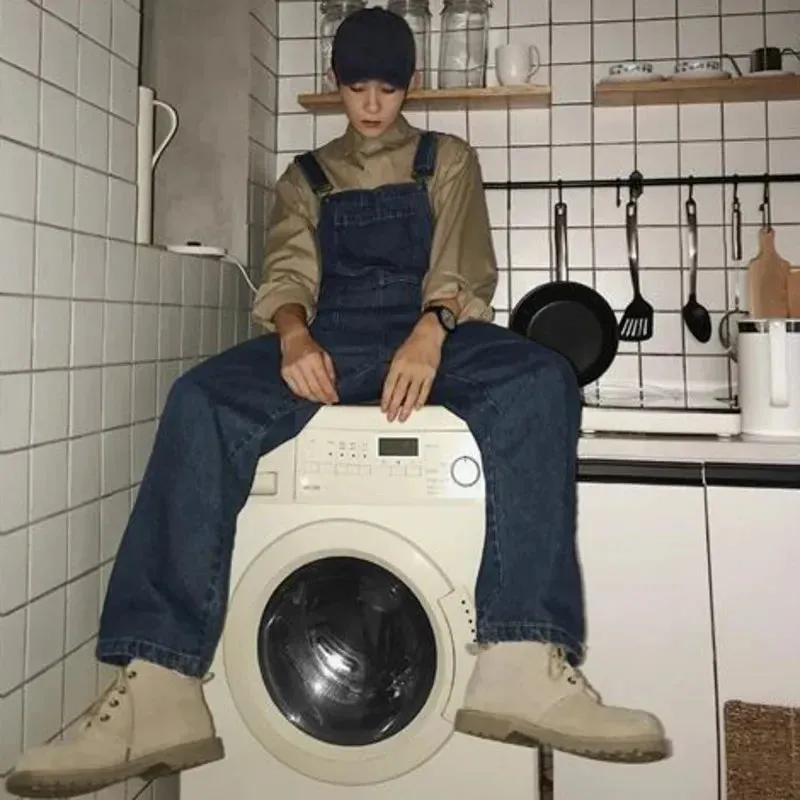 UrbanVogue's Herren Denim Jumpsuit: Deine Eintrittskarte zur mühelosen Coolness!