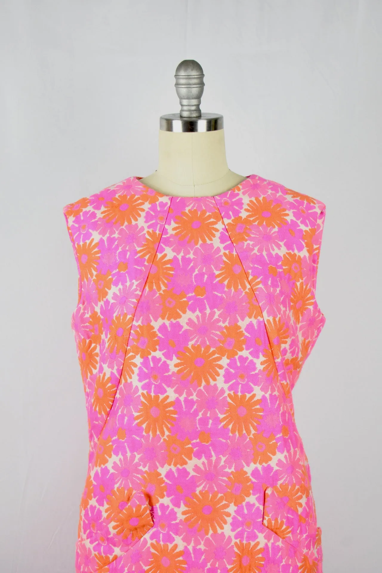 Vintage 1960s Samuel Winston by Roxanne Sleeveless Pink Floral Dress