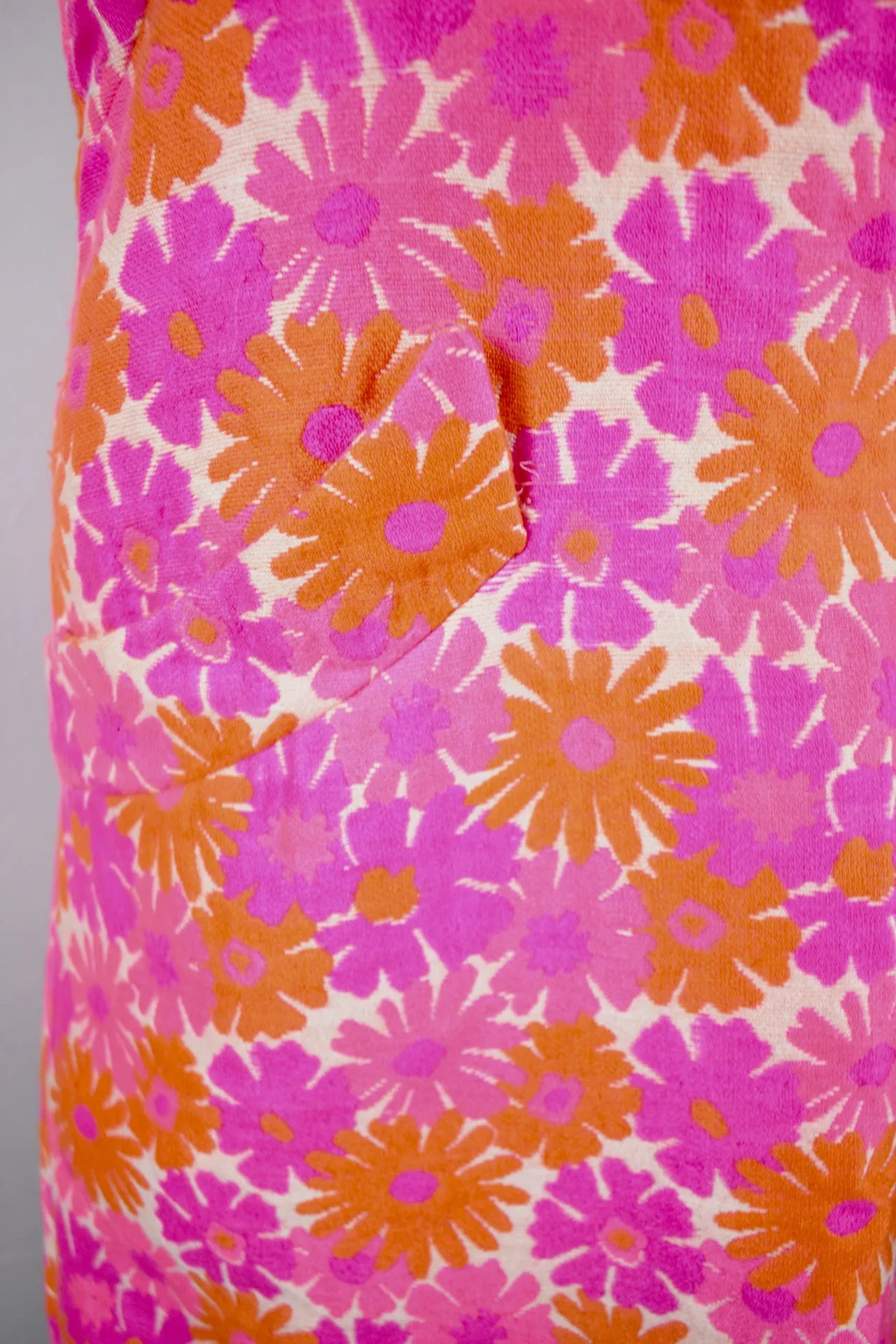 Vintage 1960s Samuel Winston by Roxanne Sleeveless Pink Floral Dress