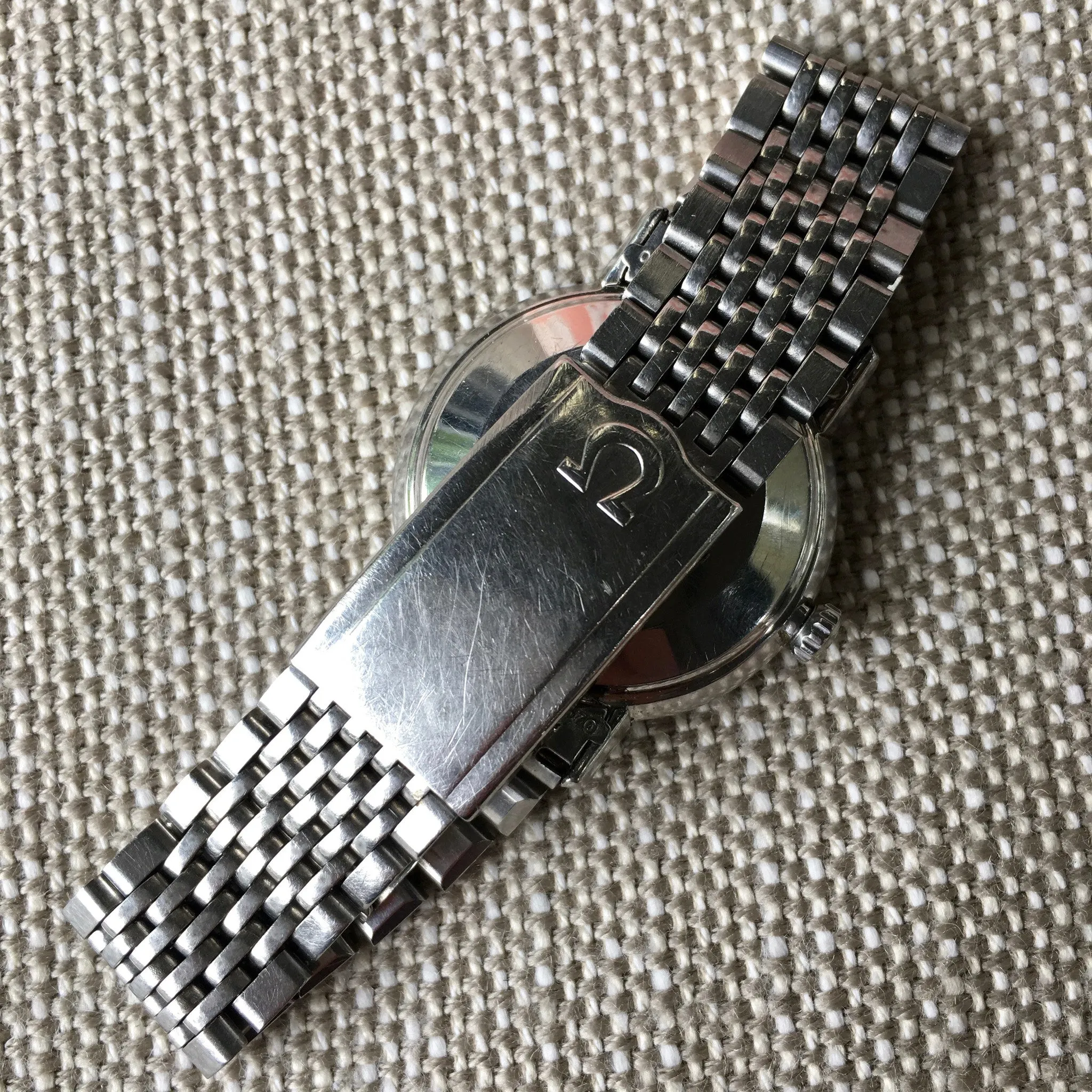 Vintage Omega Seamaster De Ville Caliber 563 Stainless Steel Date White Brushed Dial 1970's Watch