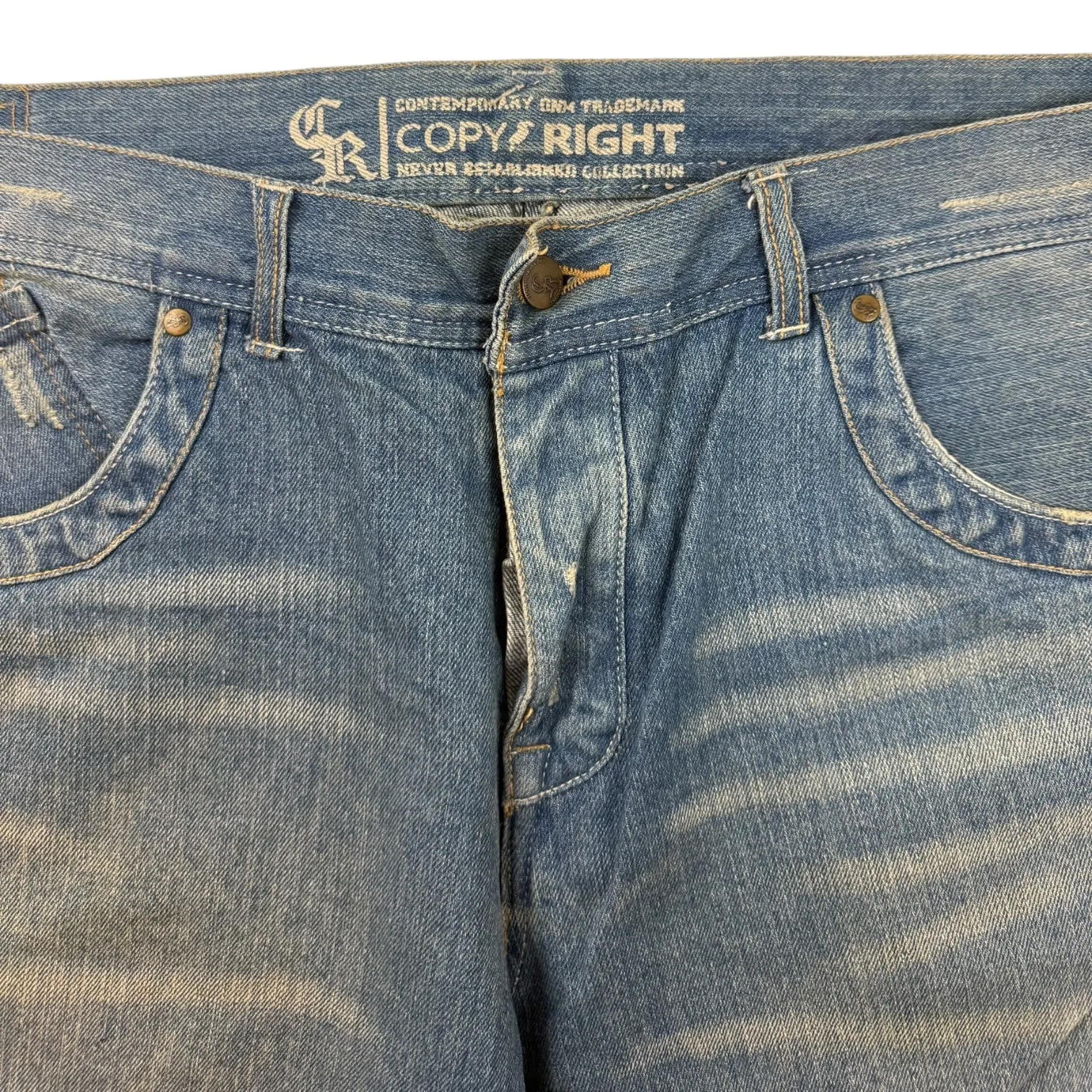 Vintage Y2K Copyright Contrast Pocket Jorts Light Wash