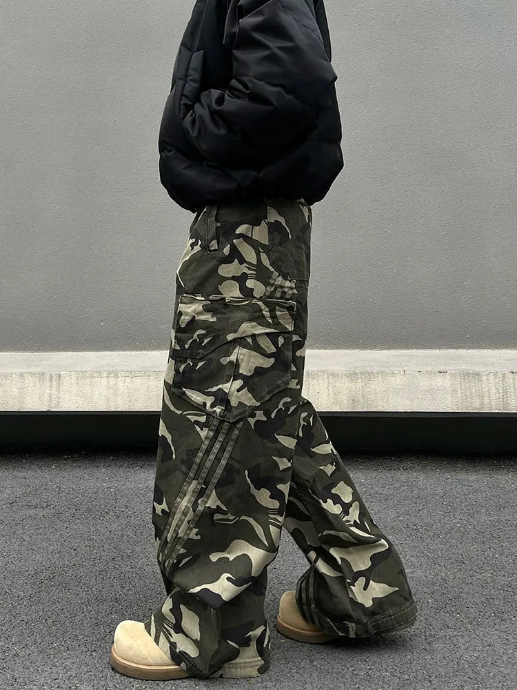 Wide-leg Camouflage Cargo Pants
