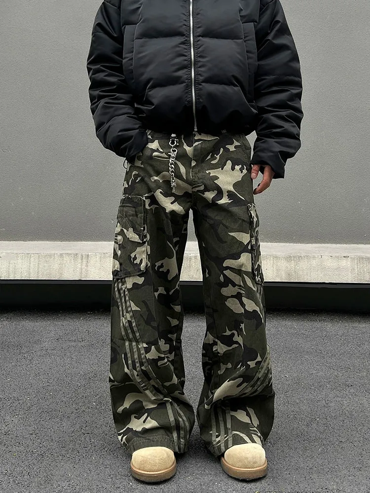Wide-leg Camouflage Cargo Pants