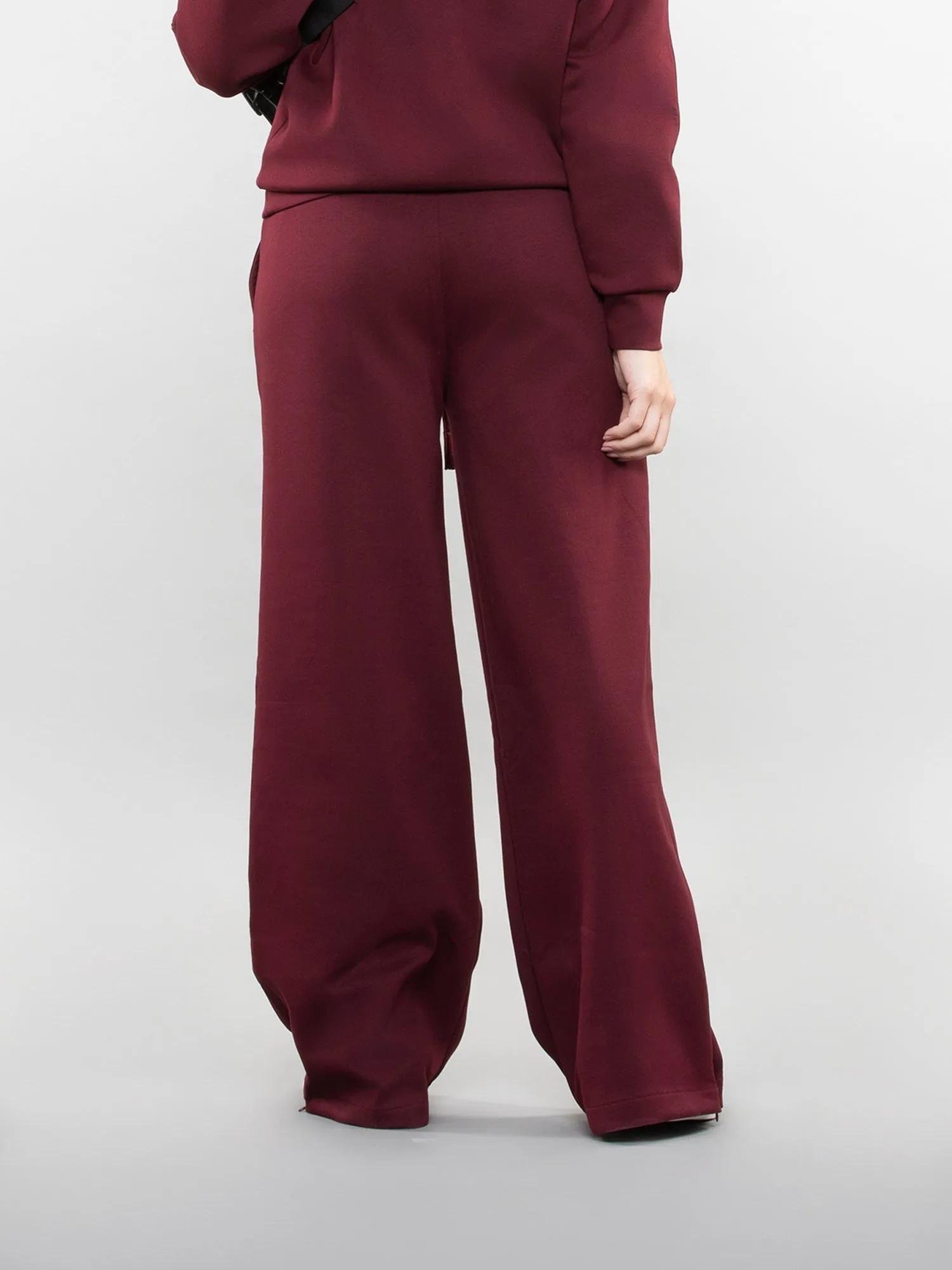 Wide-leg pants