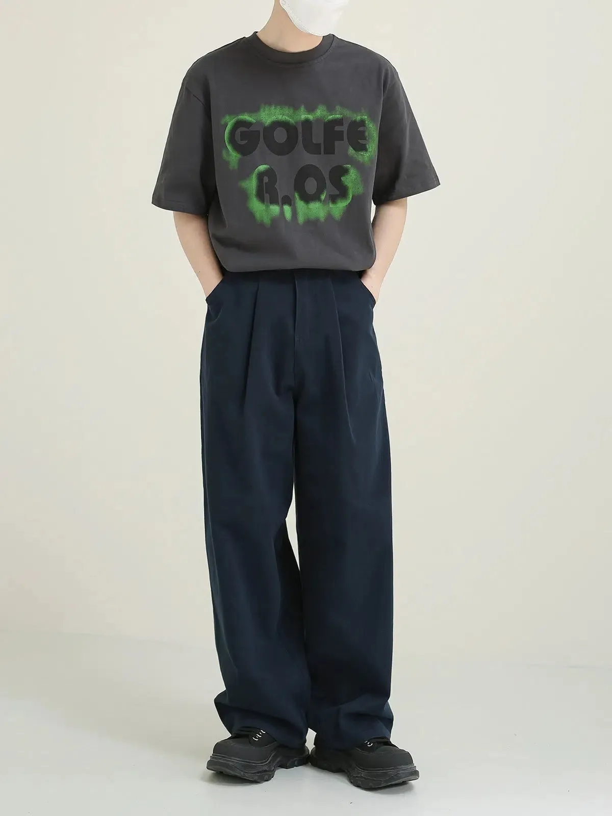 Wide-leg Pleated Pants