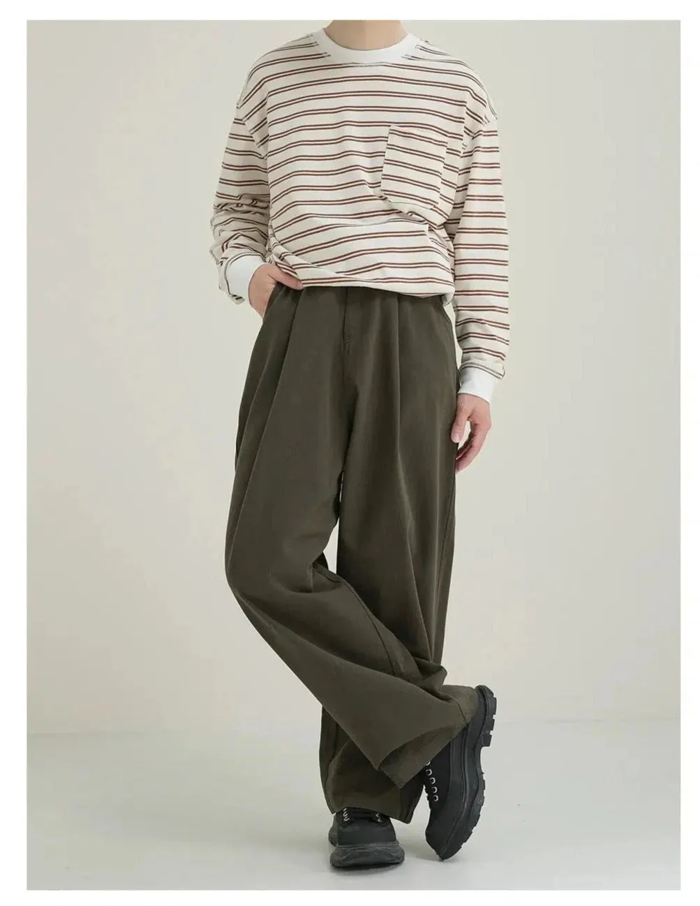Wide-leg Pleated Pants