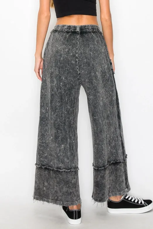 Wide Pants With Raw Hem
