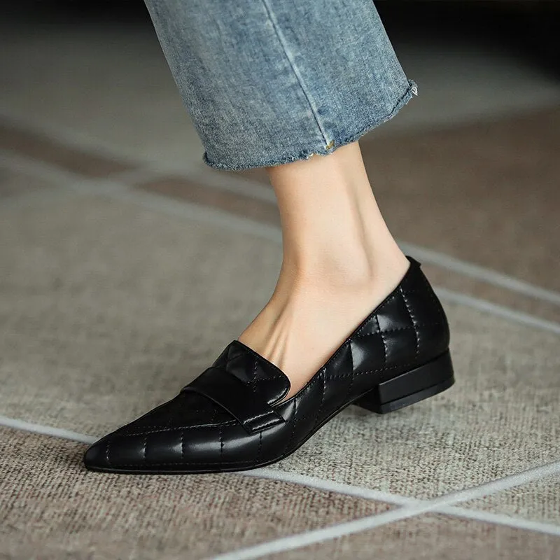 Women Vintage Style Cow leather Sewing Decoration Pointed Toe Shoes