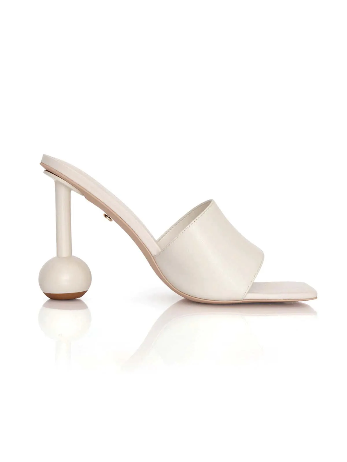 Yuri Sandals