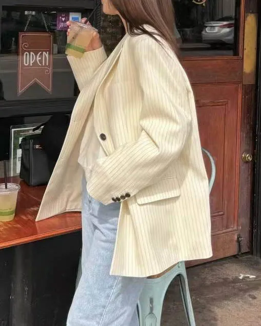 ZOOEY PINSTRIPE BLAZER CREAM