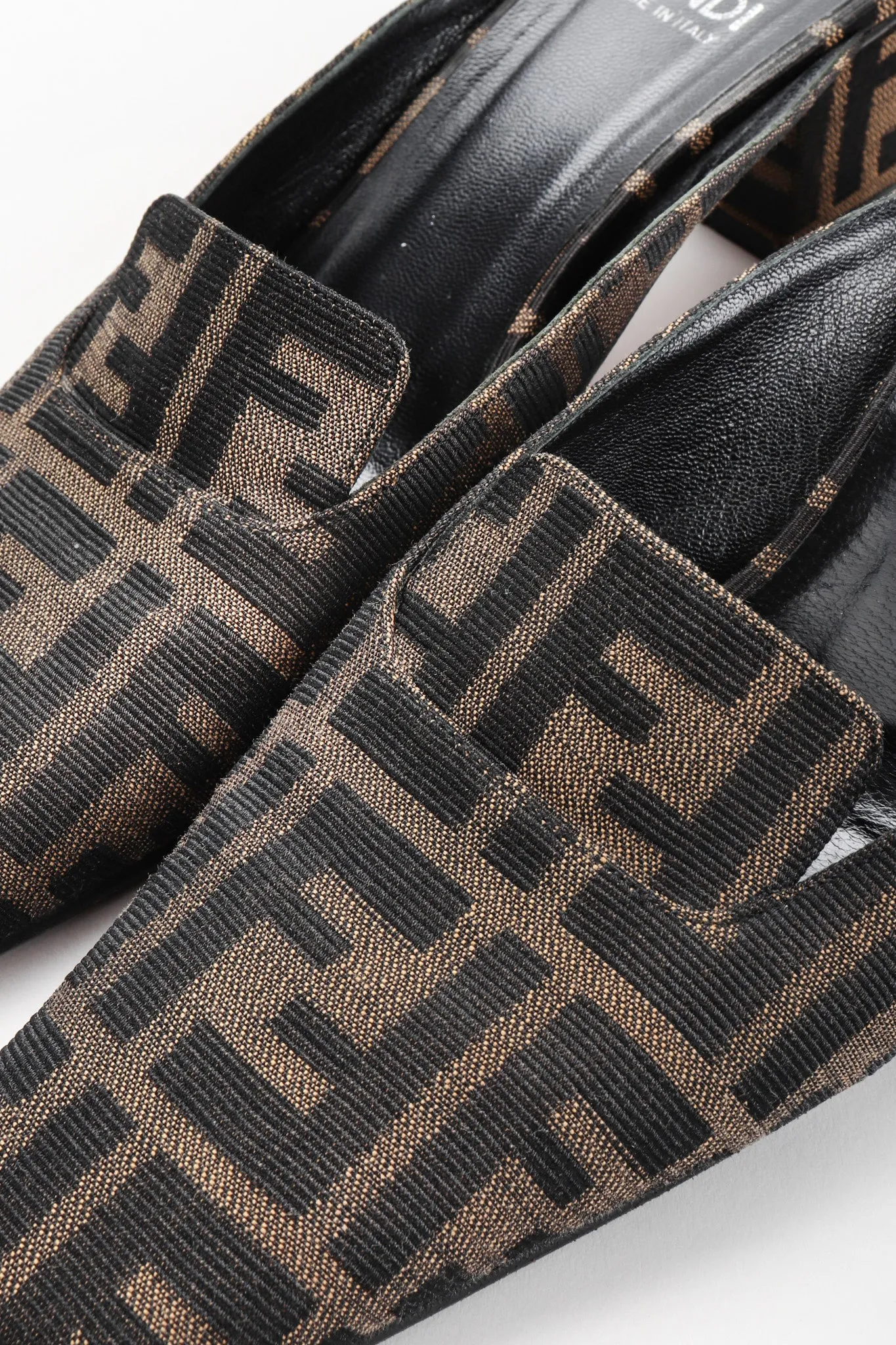 Zucca Block Heel Mules