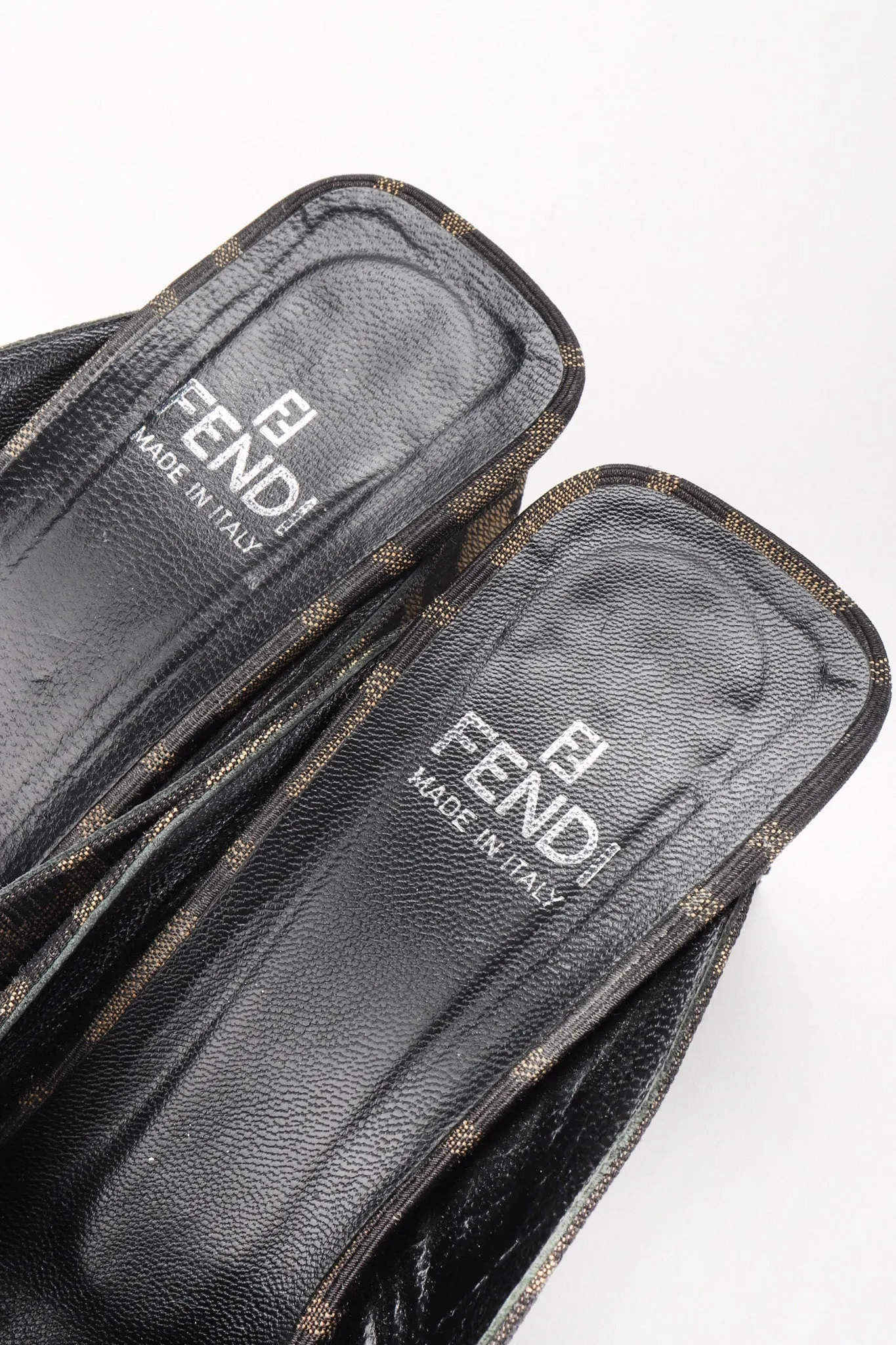 Zucca Block Heel Mules