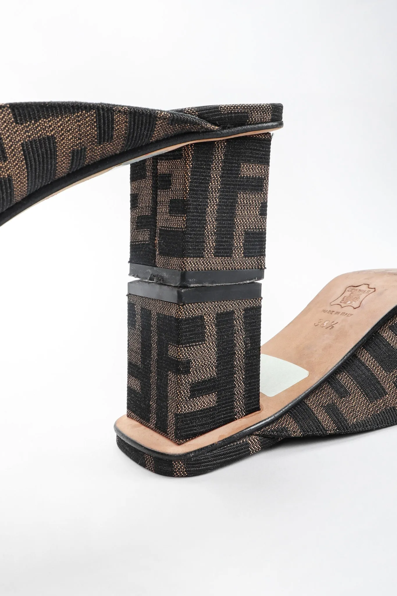 Zucca Block Heel Mules